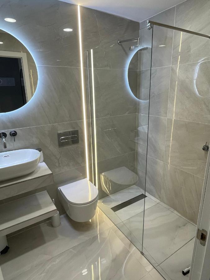 شقة Luxury Diamond - Ocean View, Big Terraces, Air Con, Wifi لوس كريستيانوس المظهر الخارجي الصورة